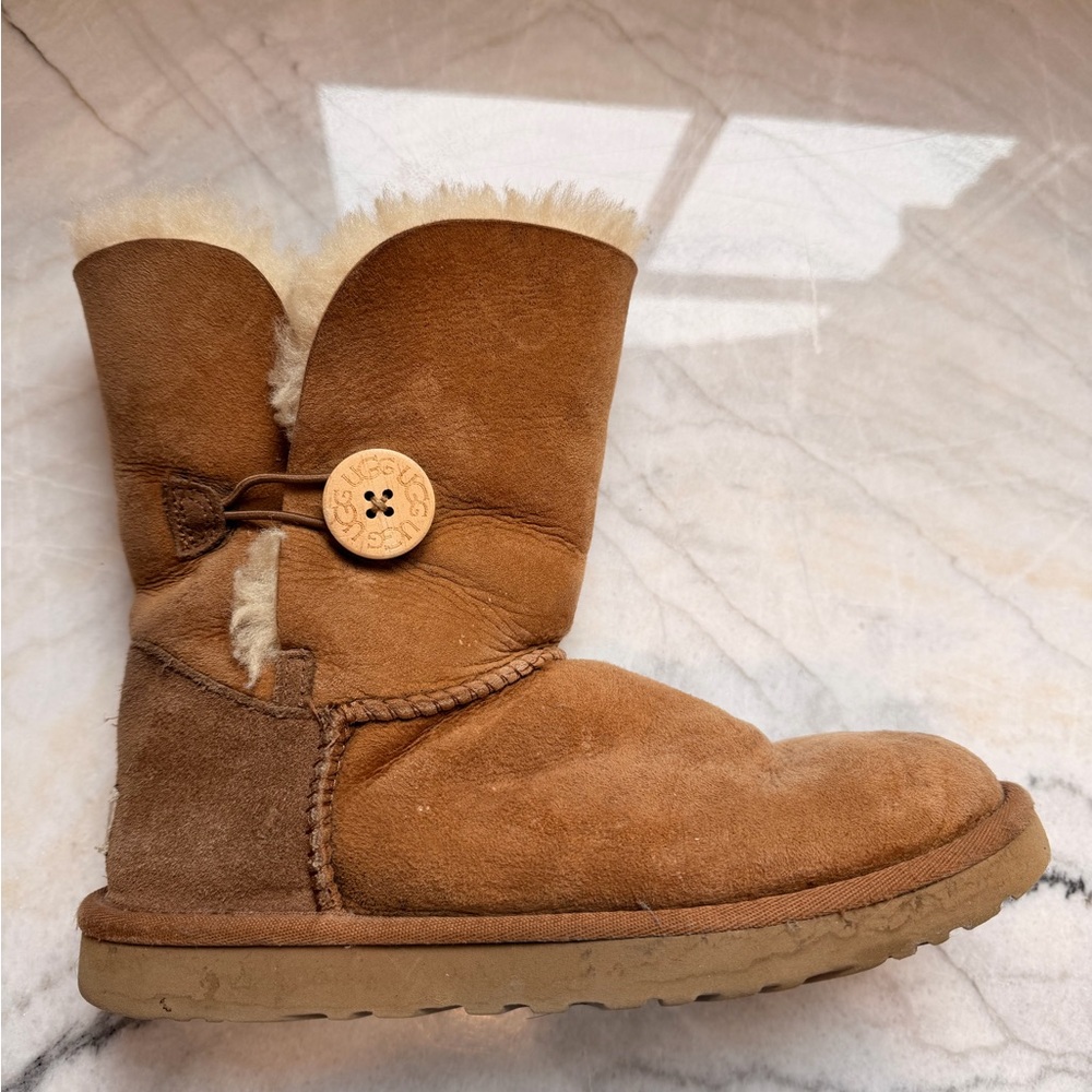 UGG Chestnut Bailey Button Boot - image 4